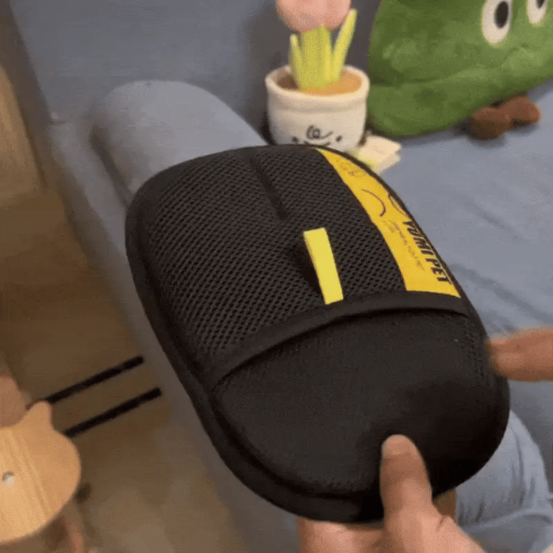 Pet hair removal glove
